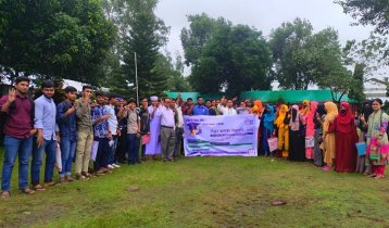 এক মানবতার ফেরিওয়ালা শিহাবের গল্প