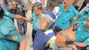 অন্তর্বর্তী সরকারকে উৎখাতে ষড়যন্ত্র, সাবেক সচিব আবু আলম শহীদ খানকে কারাগারে