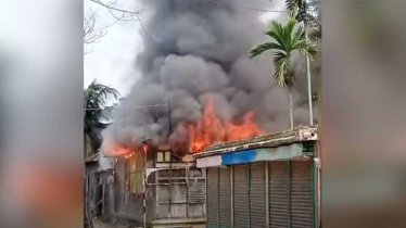হোমনায় মাইকে ঘোষণা দিয়ে ৪ মাজারে হামলা ভাঙচুর আগুন