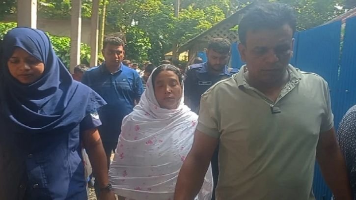 স্বামীকে কুপিয়ে হত্যার অভিযোগে স্ত্রী আটক
