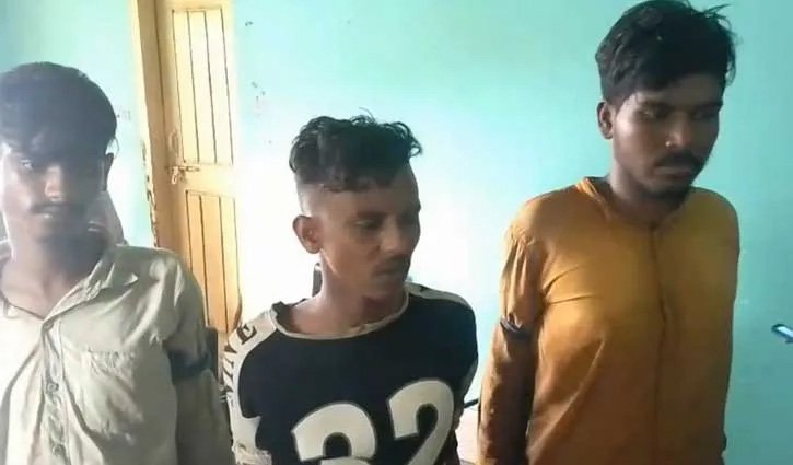 ব্যাটারিচালিত অটোরিকশা ছিনতাই করতে চালককে হত্যা, আটক ৩