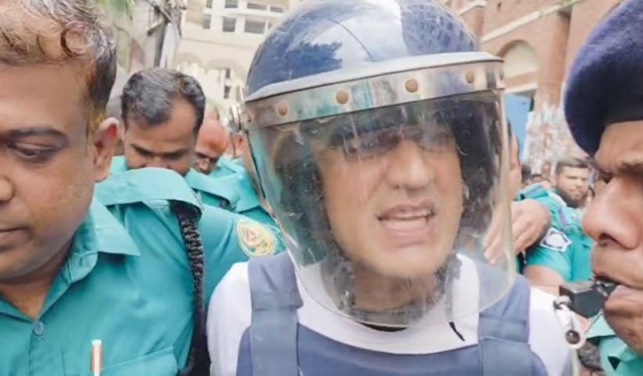 দেশের পরিস্থিতি নিয়ে যা বললেন ব্যারিস্টার সুমন