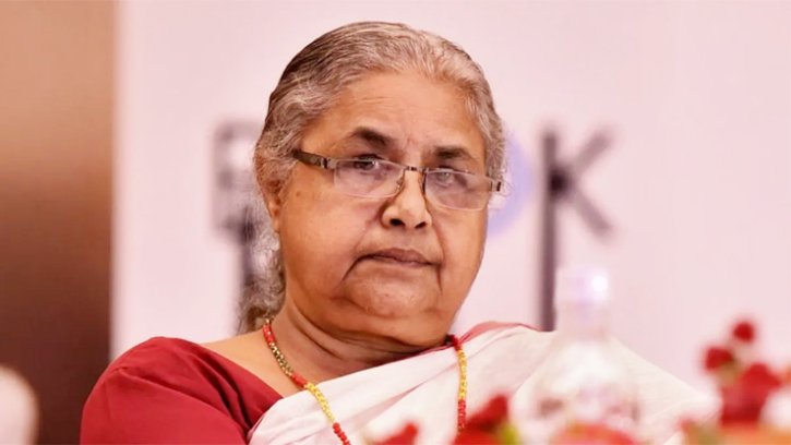 অন্তর্বর্তীকালীন প্রধানমন্ত্রী হিসেবে শপথ নিলেন সুশীলা কার্কি
