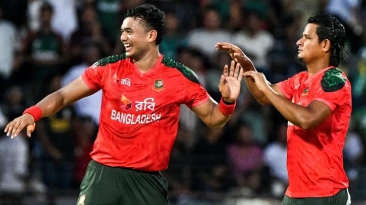 নিশাঙ্কাকে ফিরিয়ে ঝড় থামালেন তাসকিন, পাওয়ার প্লেতে শ্রীলঙ্কা ৫৩/১