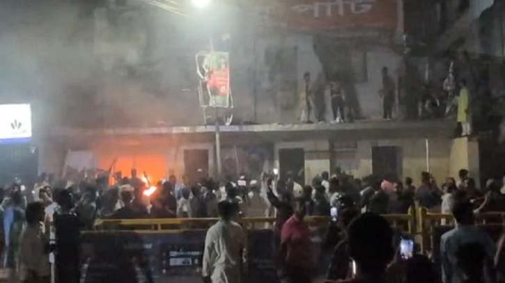 জাতীয় পার্টির কেন্দ্রীয় কার্যালয়ে আবারও হামলা-ভাঙচুর