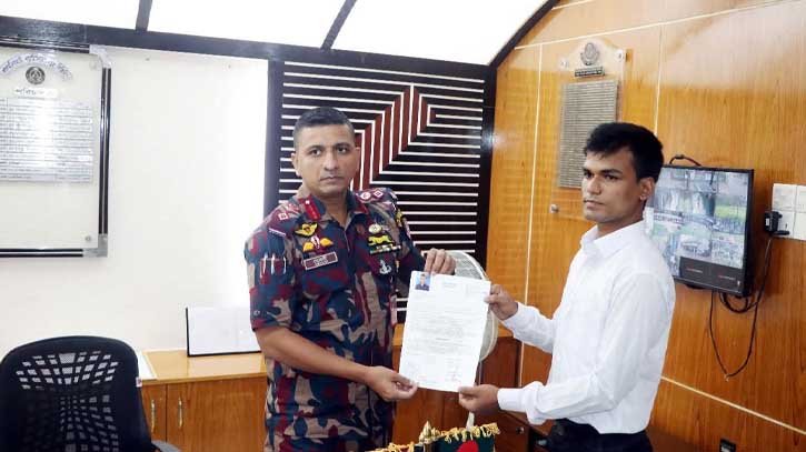 ফেলানী হত্যার এক যুগ পর বিজিবিতে চাকরি পেলেন ছোট ভাই