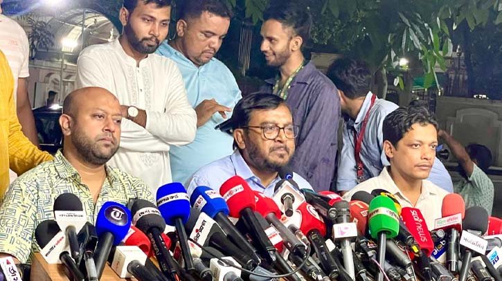 সরকারের দৃঢ়তা স্পষ্ট না হলে নির্বাচনের শঙ্কা কাটবে না:  মজিবুর রহমান 