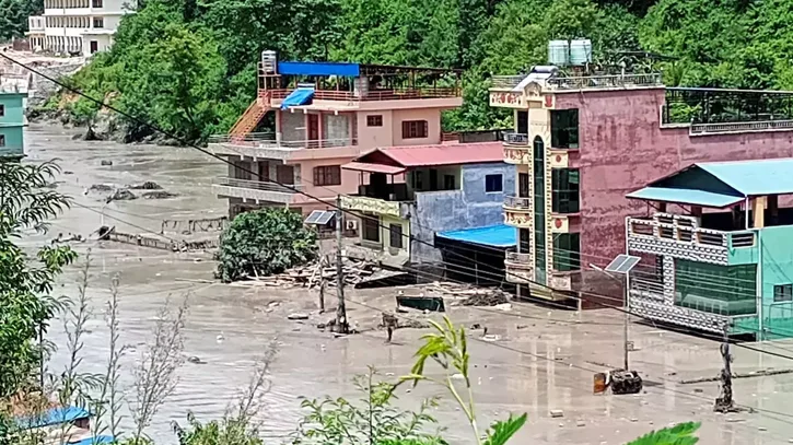 নেপালের বন্যায় প্রাণহানি বেড়ে ৪৬৯, নিখোঁজ ১,৪৬৮