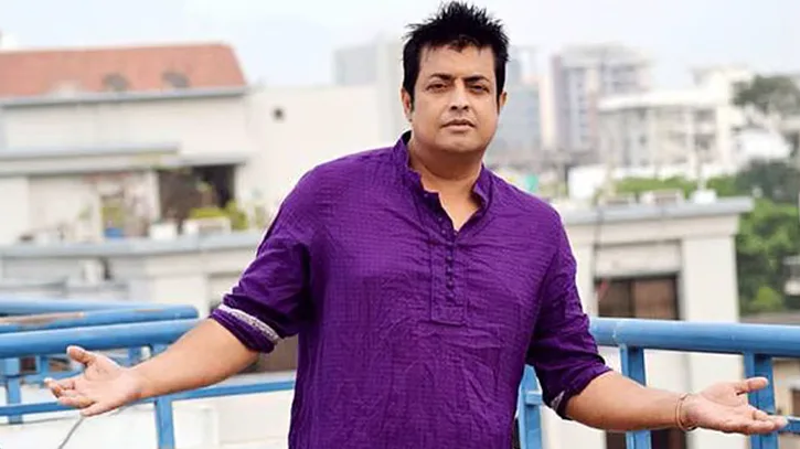 মার্সিডিজ থাকার পরও ফুটানি না করার কথা জানালেন ওমর সানী
