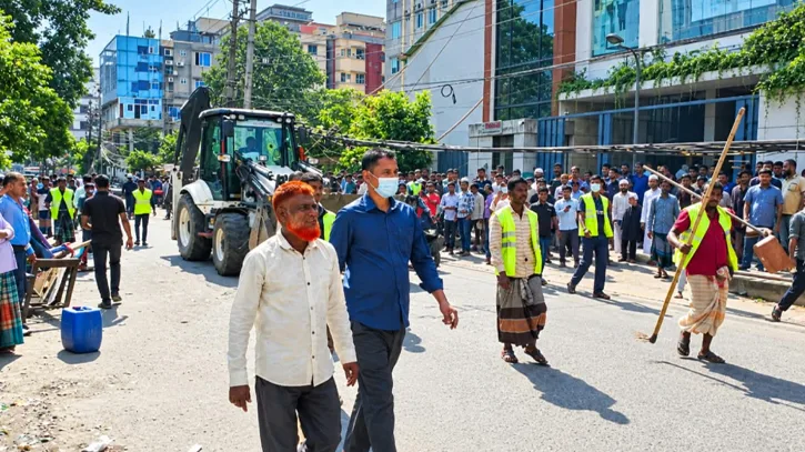 নিকুঞ্জের ফুটপাত দখলমুক্ত করতে ৭২ ঘণ্টার আলটিমেটাম
