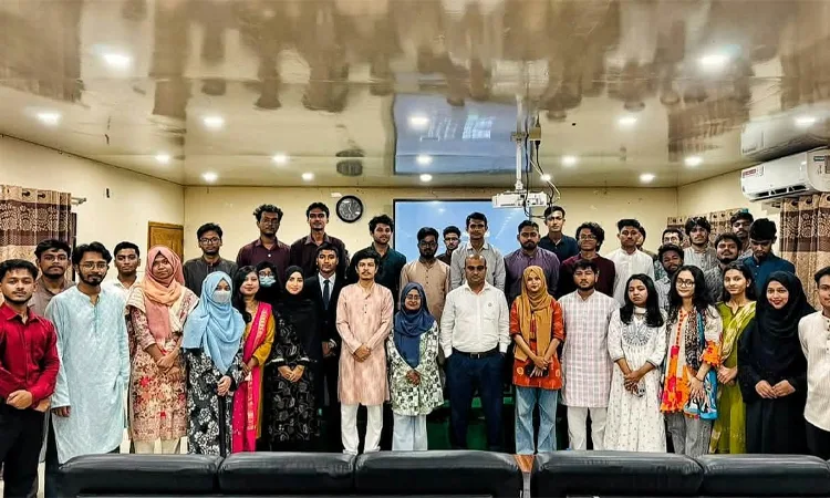 কুবি মডেল ইউনাইটেড নেশনস অ্যাসোসিয়েশনের নবীনবরণ অনুষ্ঠিত
