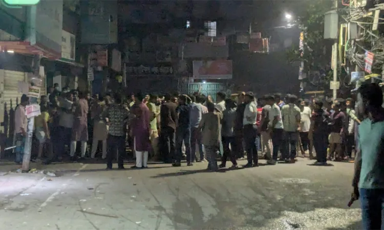 মধ্যরাতে হোস্টেল কর্তৃপক্ষ ও ঢাকা কলেজের শিক্ষার্থীদের মধ্যে উত্তেজনা
