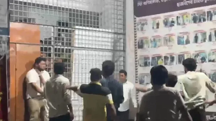 রাজশাহী বিশ্ববিদ্যালয়ে ছাত্রদলের সশস্ত্র হামলা, চার সাংবাদিকসহ আহত ১০
