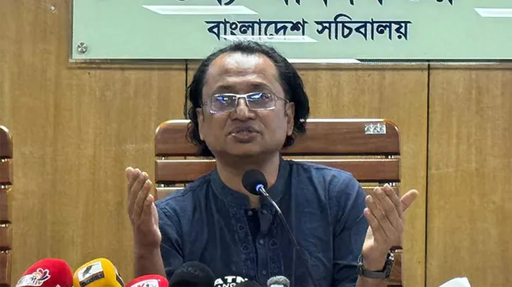 আওয়ামী লীগের রাজনীতিতে ফেরার সুযোগ রয়েছে, ইঙ্গিত তথ্য উপদেষ্টার