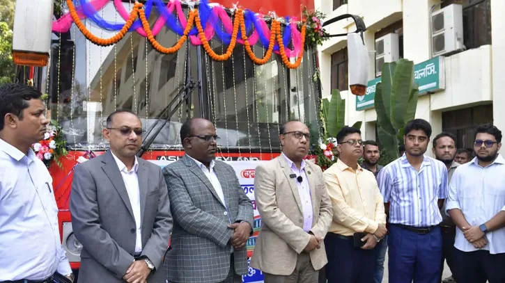 নোবিপ্রবিতে শিক্ষার্থীদের জন্য যুক্ত হলো দুই বিআরটিসি বাস