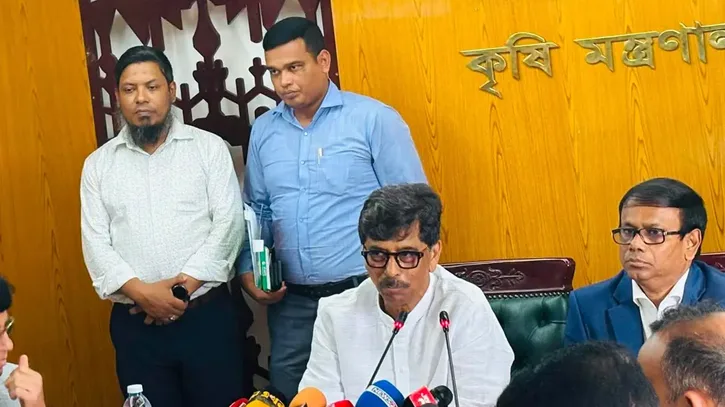 সারের সংকটের কথা বলে পরিকল্পিত ষড়যন্ত্র করা হচ্ছে: কৃষিমন্ত্রী