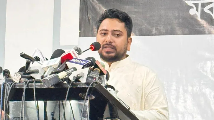 তারেক রহমানের হাতে গণতন্ত্র ও মানবাধিকার সুরক্ষিত নয়: নাহিদ