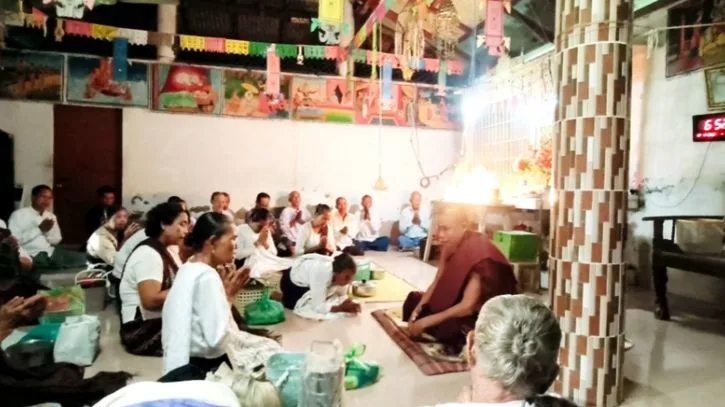 পটুয়াখালীতে ধর্মীয় ভাবগাম্ভীর্যে প্রবারণা পূর্ণিমা উদ্‌যাপন