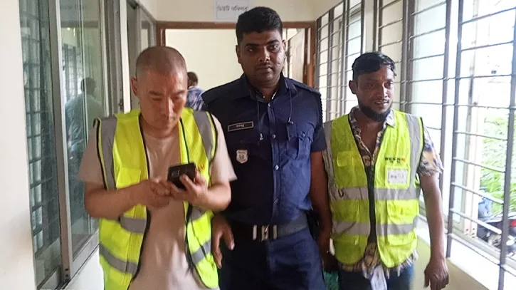 যশোরে পুলিশি হেফাজতে চীনা নাগরিক