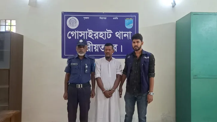 রিমান্ড শেষে কারাগারে মাদক ব্যবসার অভিযোগে গ্রেপ্তার আজাদ মৃধা
