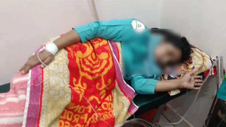 কলাপাড়ায় ব্যক্তিগত সহকারীকে মারধরের অভিযোগ চিকিৎসকের বিরুদ্ধে
