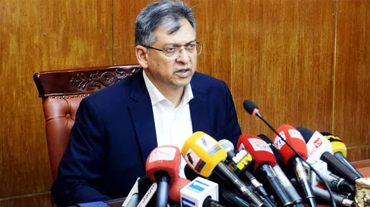 প্রতিবেশী দেশের ভরসায় ক্ষমতায় থাকার রাজনীতিতে বিশ্বাস করি না: স্বরাষ্ট্রমন্ত্রী