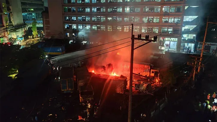 আশুলিয়ায় গ্যাসের সিলিন্ডার বোঝাই গাড়িতে বিস্ফোরণে নিহত বেড়ে ৭, আহত ১৫
