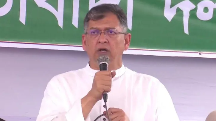 পুলিশবাহিনীকে জনপ্রত্যাশিত বাহিনীতে রূপ দেওয়ার প্রতিশ্রুতি দিলেন স্বরাষ্ট্রমন্ত্রী