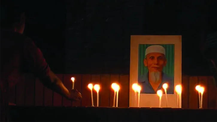 মুক্তিযোদ্ধা মানিক পশারীর প্রতি শ্রদ্ধা জানিয়ে জাবিতে মোমবাতি প্রজ্বালন