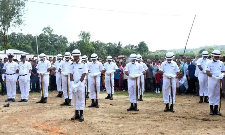 শান্তিরক্ষা মিশনে নিহত নৌসদস্যের সামরিক মর্যাদায় অন্ত্যেষ্টিক্রিয়া