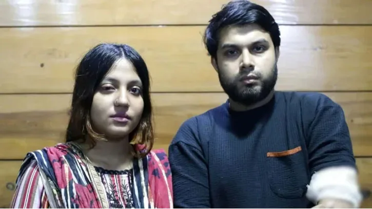 বাসায় ঢুকে দম্পতিকে মারধর ও কুপিয়ে জখম, মামলা নেয়নি পুলিশ