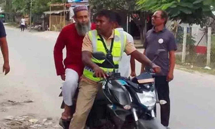 শ্রেণিকক্ষে প্রধানমন্ত্রীর ‘বাংলা উচ্চারণ’ নিয়ে মন্তব্য, স্কুলশিক্ষক আটক