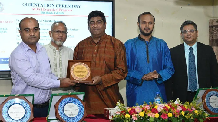 কুবিতে এক্সিকিউটিভ এমবিএর ২৫তম ব্যাচের নবীনবরণ