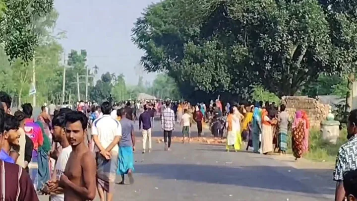 শেরপুরে মাইকে ঘোষণা দিয়ে দুই গ্রামবাসীর সংঘর্ষ, আহত পুলিশসহ  ১০