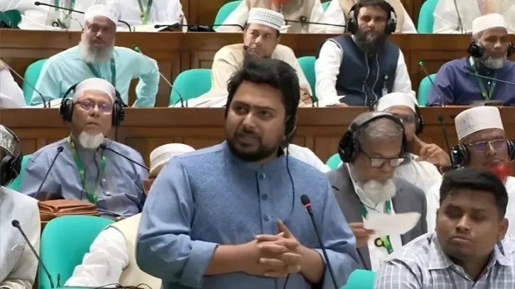 ‘এই সংসদের মূল্য দুই আনাও নেই, ৫ বছর টিকবে কি না সন্দেহ’: নাহিদ ইসলাম