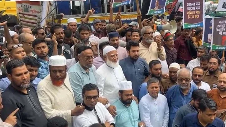 সচিবালয় ঘেরাও করতে গেল ১১ দলীয় ঐক্য, আটকে দিলো পুলিশ