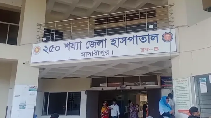 মাদারীপুরে মহিলা মাদ্রাসায় ককটেল বিস্ফোরণ, ৬ শিক্ষার্থী আহত