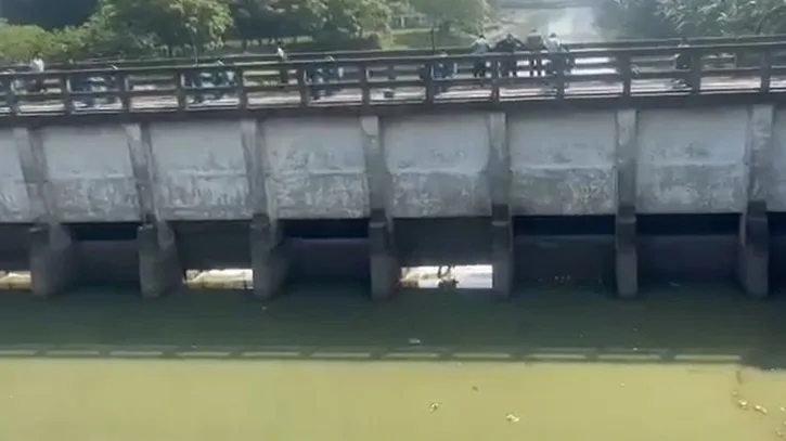 রামপুরা ব্রিজের নিচে মিলল অজ্ঞাত ব্যক্তির নিথরদেহ