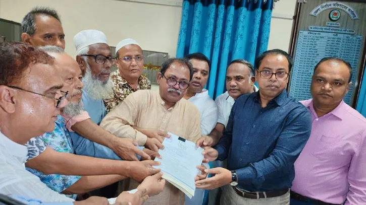 ঠাকুরগাঁও-১ উপনির্বাচনে বিএনপির প্রার্থী মির্জা ফয়সলের মনোনয়ন দাখিল
