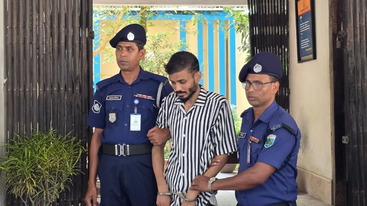 সিরাজগঞ্জে অস্ত্র-গুলিসহ যুবক গ্রেপ্তার