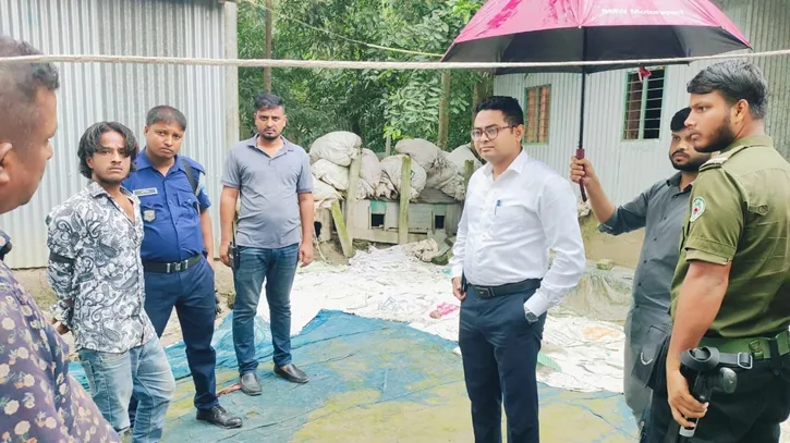 মাকে মারধরের দায়ে ছেলের ৬ মাসের কারাদণ্ড