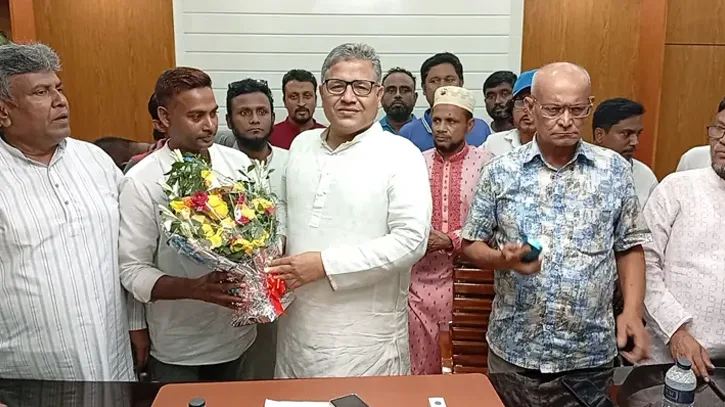 মামলার পর আওয়ামী লীগের অর্ধশতাধিক নেতাকর্মী যোগ দিলেন বিএনপিতে