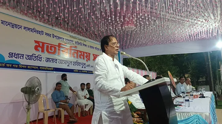 সরকারি ছুটি ছাড়া শিক্ষাপ্রতিষ্ঠানে থাকবে না কোনো ‘অফ ডে’: ত্রাণমন্ত্রী