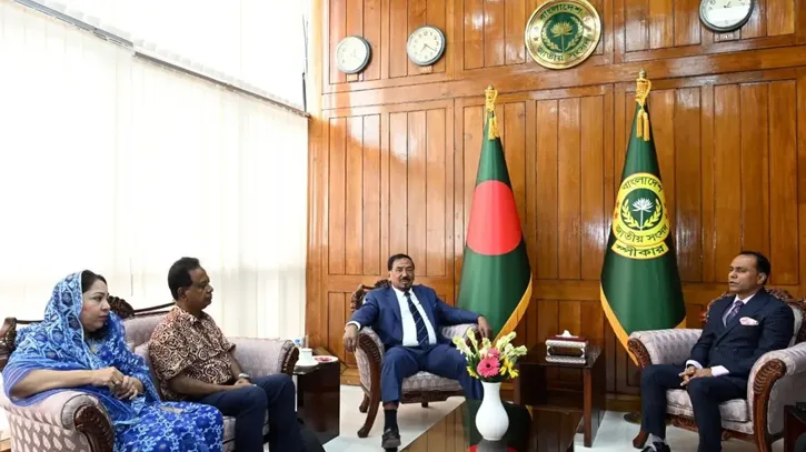 পেপারবিহীন সংসদ গড়তে ই-পার্লামেন্ট চালুর উদ্যোগ