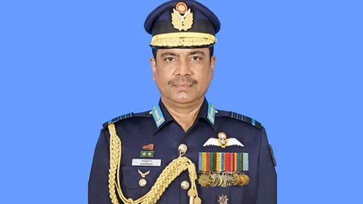 বাংলাদেশ বিমানবাহিনীর সাবেক প্রধান আব্দুল হান্নান কাতারে গ্রেপ্তার