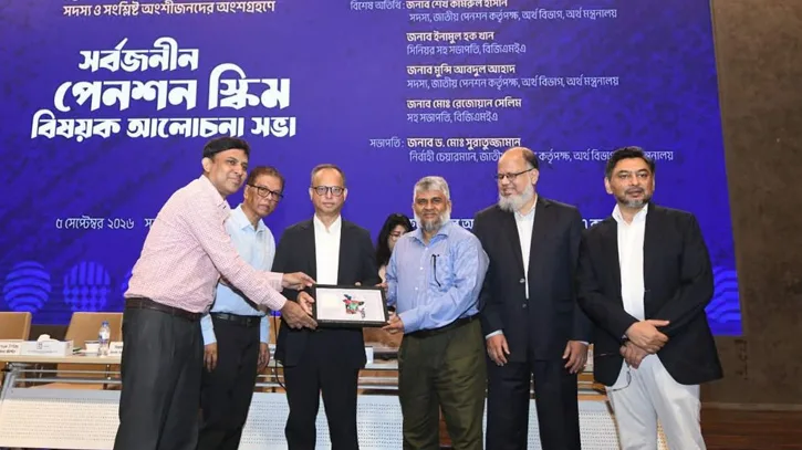 পেনশন সুবিধার আওতায় আসছেন ৫০ লাখ পোশাক শ্রমিক