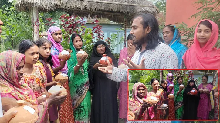 মাটির ব্যাংকে সঞ্চয়, পাঠাগার ঘিরে গ্রামের মমত্ববোধ