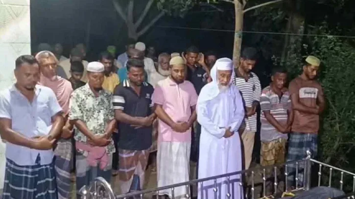 এমপি গাজী নজরুলের দ্বিতীয় স্ত্রীর দাফন সম্পন্ন