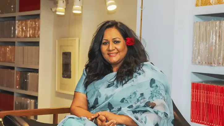 বিদেশে ব্যস্ত ফাহমিদা নবী, দেশে নতুন গানের অপেক্ষা