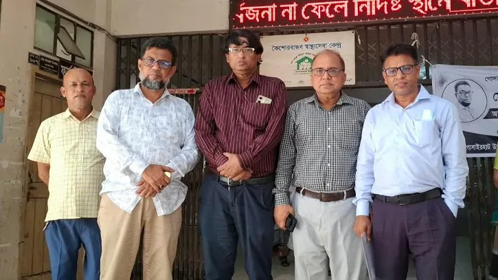 গোসাইরহাটে উপজেলা হাসপাতাল পরিদর্শনে স্বাস্থ্য সচিব